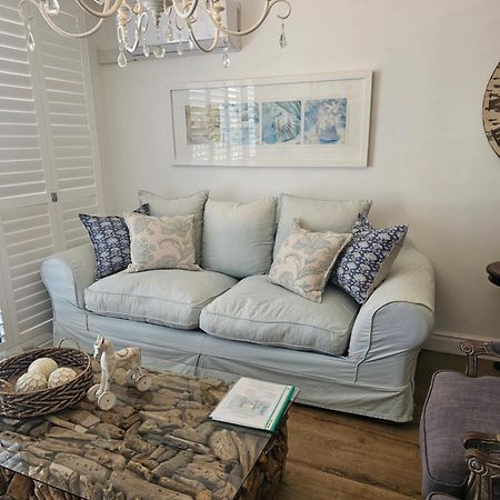 Umhlanga Getaways Apartment Durban Bagian luar foto